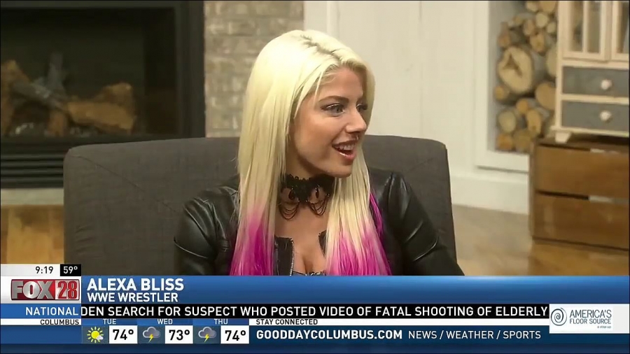 Alexa_Bliss_Fox_28_Interview_mp4_20170423_234353_039.jpg