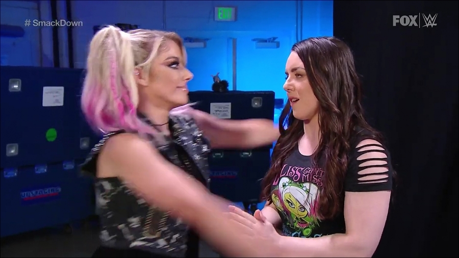 Alexa_Bliss_apologizes_to_Nikki_Cross__SmackDown2C_September_42C_2020_mp4_000018666.jpg