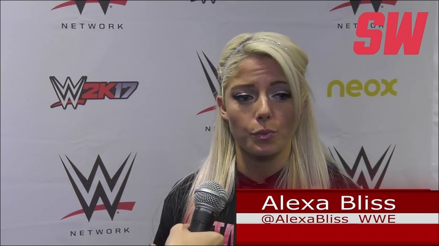 Alexa_Bliss_en_Barcelona_mp4_20161204_130340_347.jpg