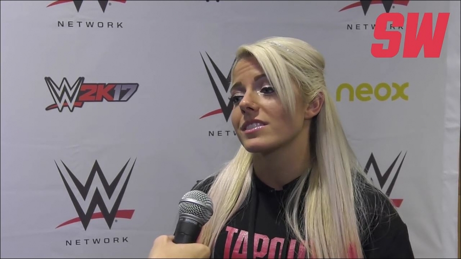 Alexa_Bliss_en_Barcelona_mp4_20161204_130349_438.jpg