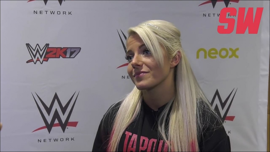 Alexa_Bliss_en_Barcelona_mp4_20161204_130351_073.jpg