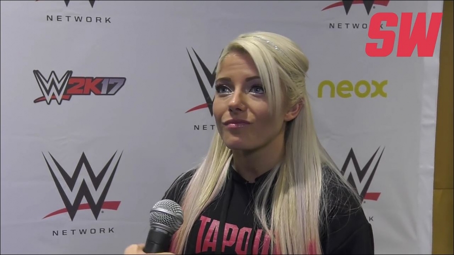 Alexa_Bliss_en_Barcelona_mp4_20161204_130356_472.jpg