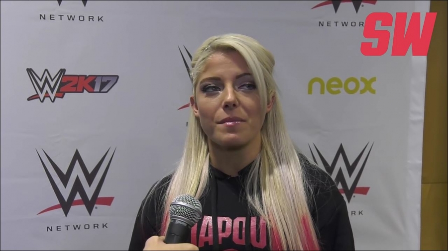 Alexa_Bliss_en_Barcelona_mp4_20161204_130358_597.jpg