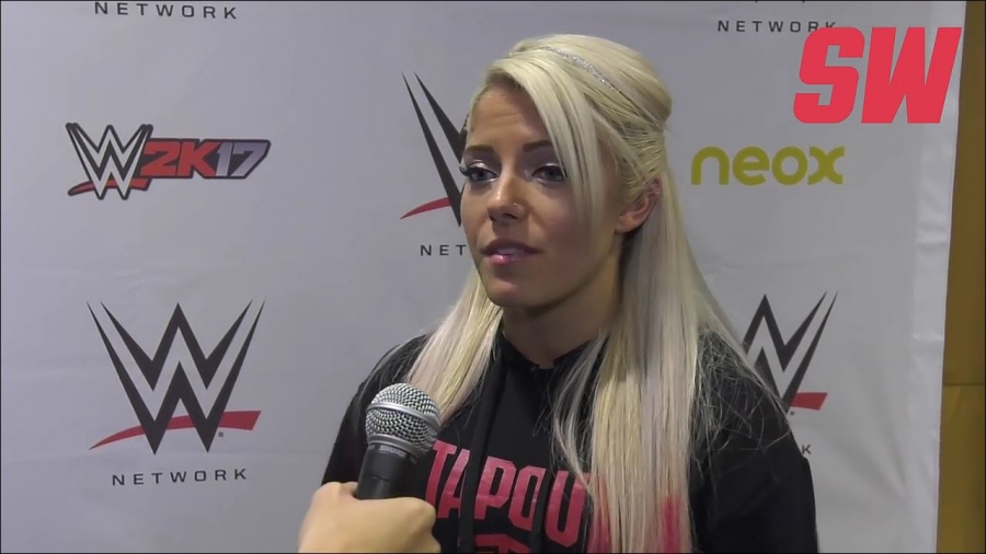 Alexa_Bliss_en_Barcelona_mp4_20161204_130406_228.jpg