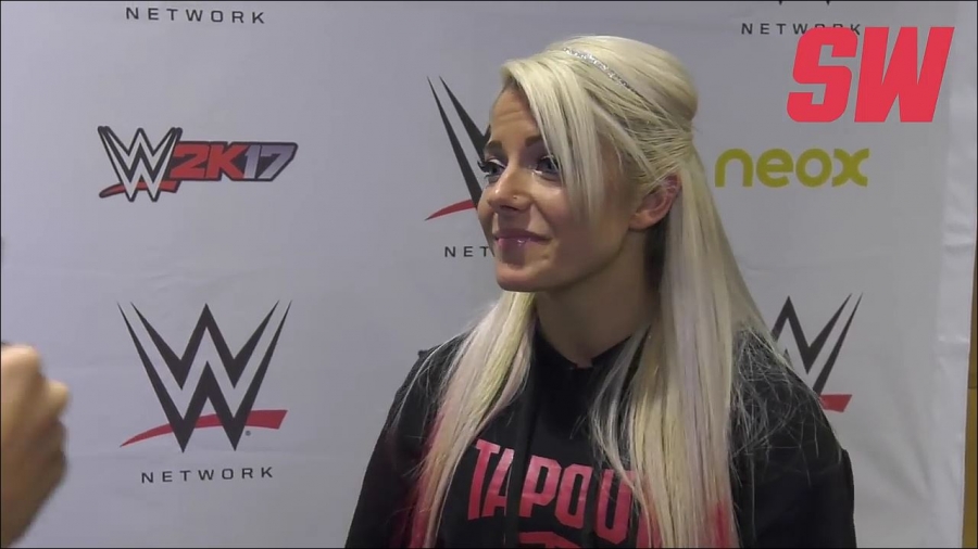 Alexa_Bliss_en_Barcelona_mp4_20161204_130412_486.jpg