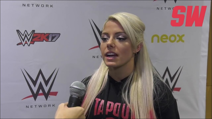 Alexa_Bliss_en_Barcelona_mp4_20161204_130423_398.jpg