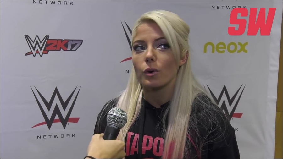 Alexa_Bliss_en_Barcelona_mp4_20161204_130447_221.jpg