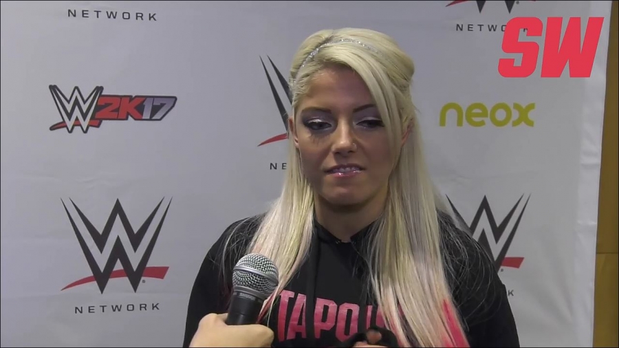 Alexa_Bliss_en_Barcelona_mp4_20161204_130514_359.jpg