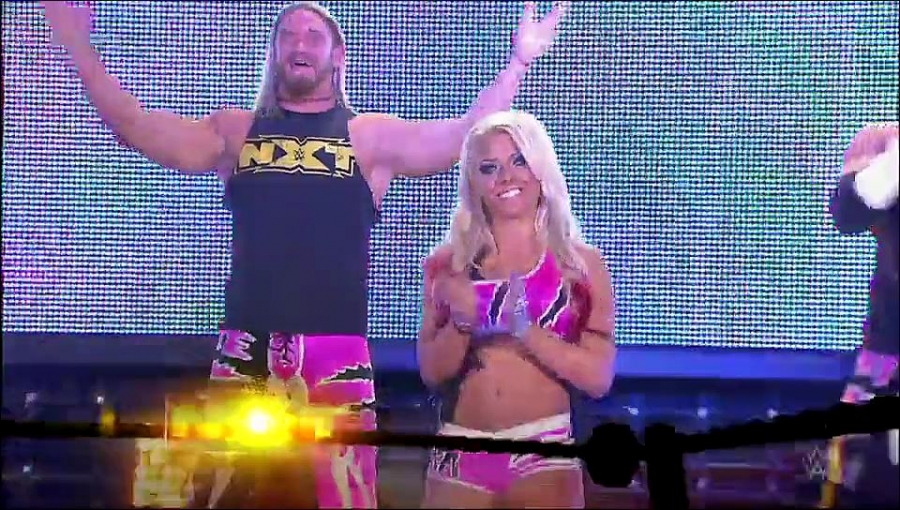 Bayley___Alexa_Bliss_Segment_mp4_20161203_012827_018.jpg