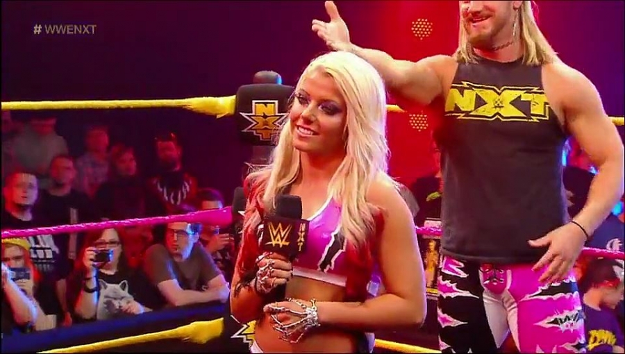 Bayley___Alexa_Bliss_Segment_mp4_20161203_012859_903.jpg