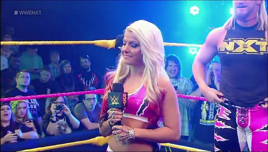 Bayley___Alexa_Bliss_Segment_mp4_20161203_012902_738.jpg