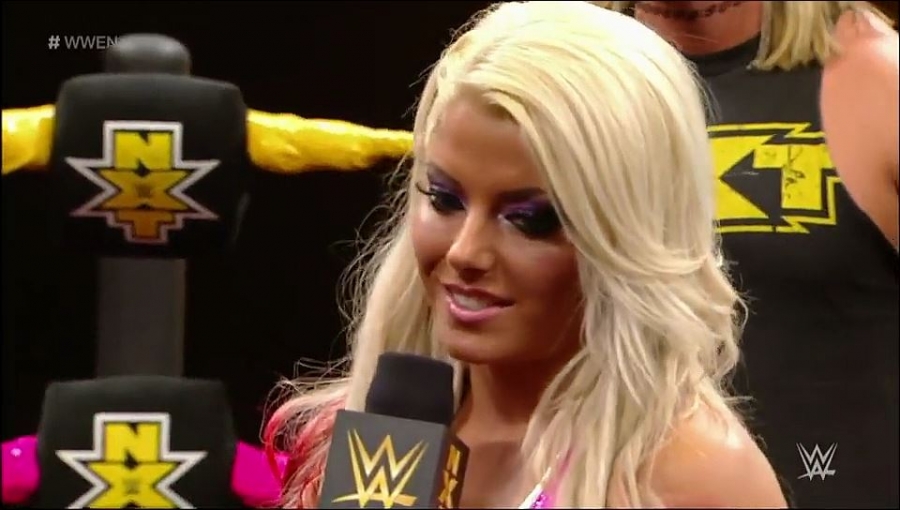 Bayley___Alexa_Bliss_Segment_mp4_20161203_012946_918.jpg