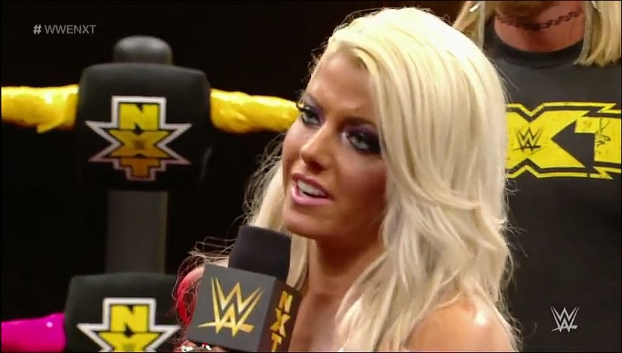 Bayley___Alexa_Bliss_Segment_mp4_20161203_012948_511.jpg