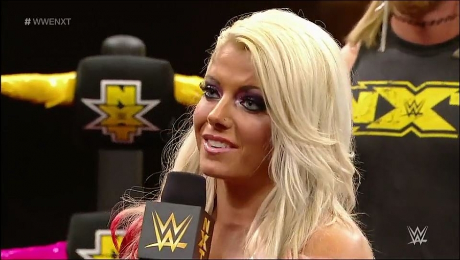 Bayley___Alexa_Bliss_Segment_mp4_20161203_012951_469.jpg