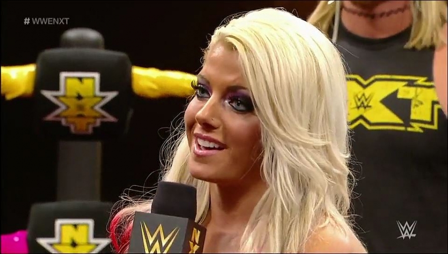 Bayley___Alexa_Bliss_Segment_mp4_20161203_012952_124.jpg