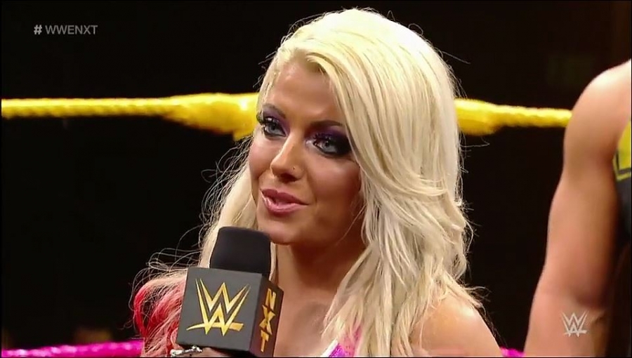 Bayley___Alexa_Bliss_Segment_mp4_20161203_012954_272.jpg