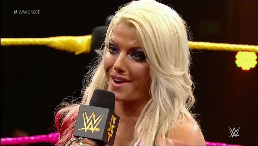 Bayley___Alexa_Bliss_Segment_mp4_20161203_013001_670.jpg