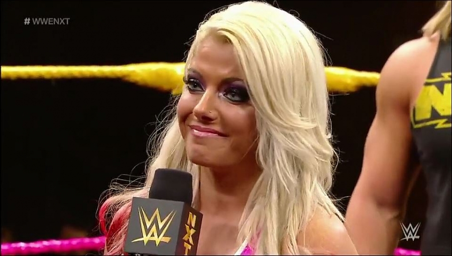 Bayley___Alexa_Bliss_Segment_mp4_20161203_013006_888.jpg