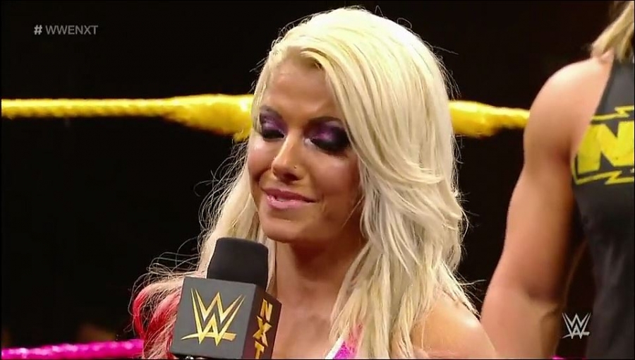 Bayley___Alexa_Bliss_Segment_mp4_20161203_013007_393.jpg