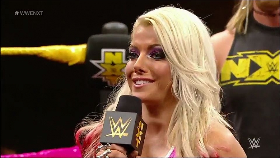 Bayley___Alexa_Bliss_Segment_mp4_20161203_013011_232.jpg