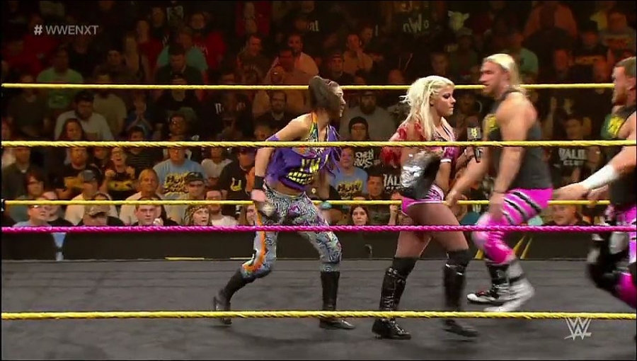 Bayley___Alexa_Bliss_Segment_mp4_20161203_013021_047.jpg