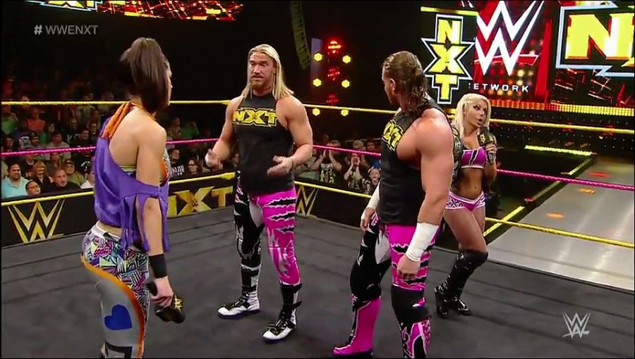 Bayley___Alexa_Bliss_Segment_mp4_20161203_013037_318.jpg