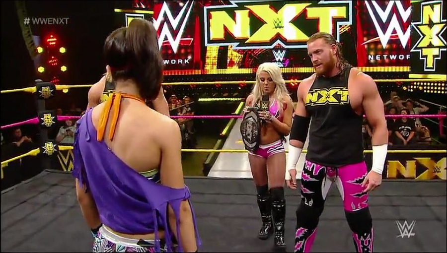 Bayley___Alexa_Bliss_Segment_mp4_20161203_013059_746.jpg