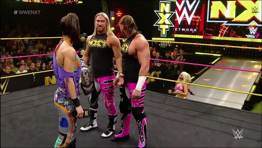 Bayley___Alexa_Bliss_Segment_mp4_20161203_013112_533.jpg