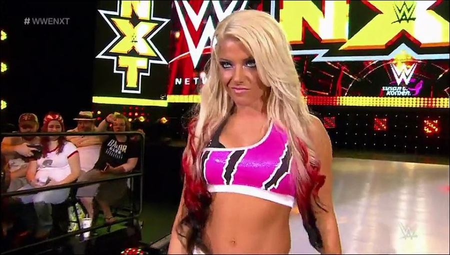 Bayley___Alexa_Bliss_Segment_mp4_20161203_013118_710.jpg