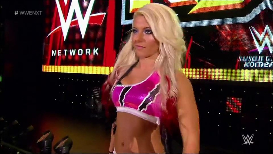 Bayley___Alexa_Bliss_Segment_mp4_20161203_013128_295.jpg