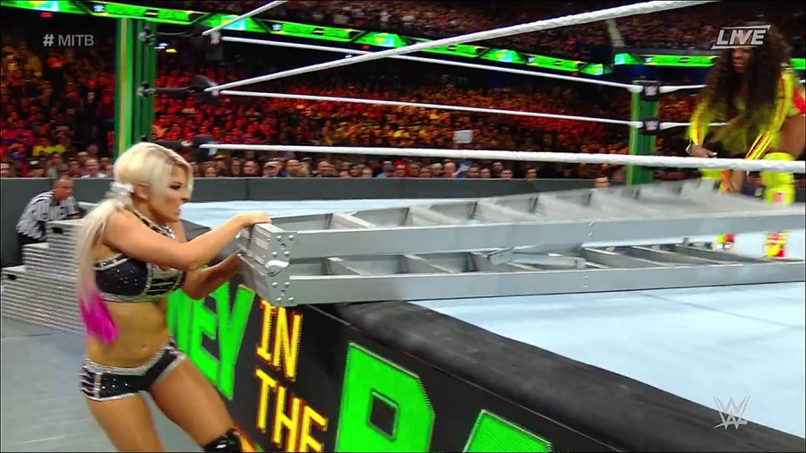 MITB2018_mp4_010257258.jpg