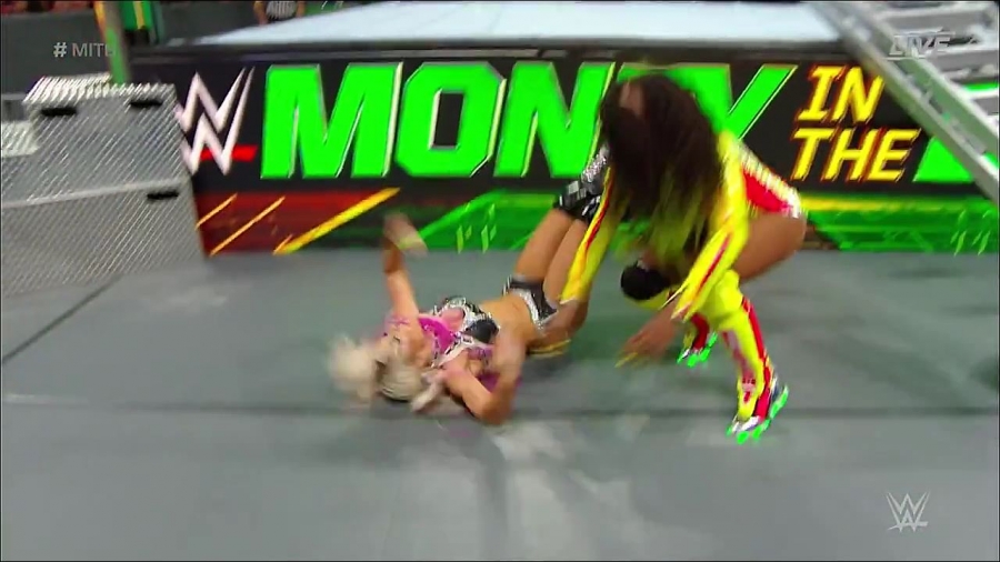 MITB2018_mp4_010263122.jpg