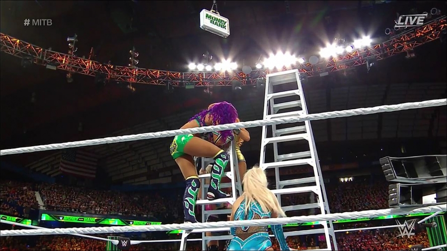 MITB2018_mp4_010647728.jpg