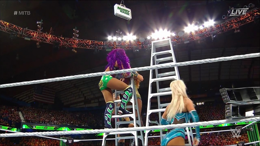 MITB2018_mp4_010648444.jpg