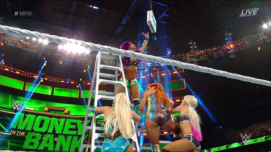 MITB2018_mp4_010654287.jpg