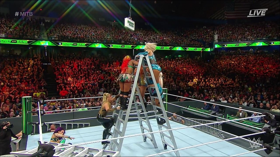 MITB2018_mp4_010672238.jpg