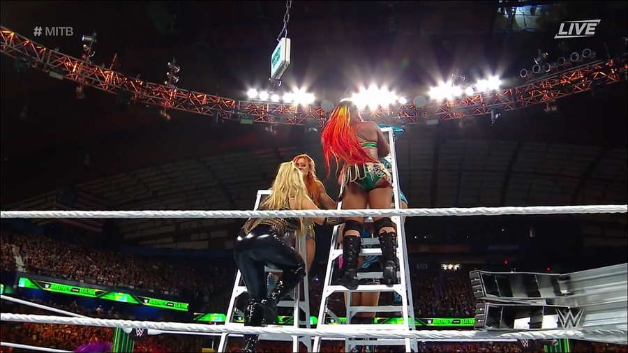 MITB2018_mp4_010672935.jpg