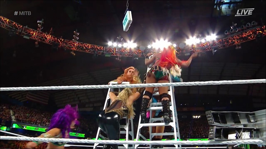 MITB2018_mp4_010674697.jpg