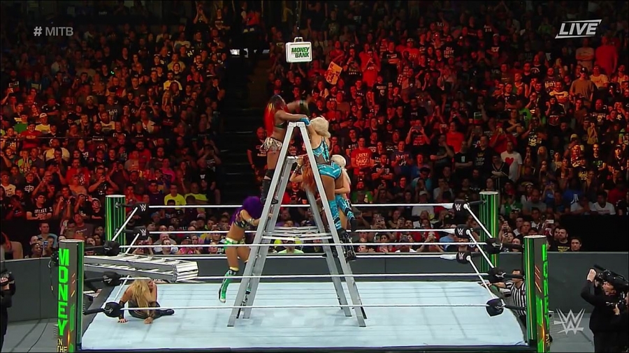 MITB2018_mp4_010679924.jpg