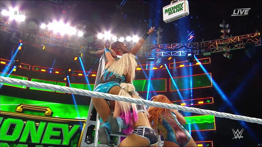 MITB2018_mp4_010681957.jpg