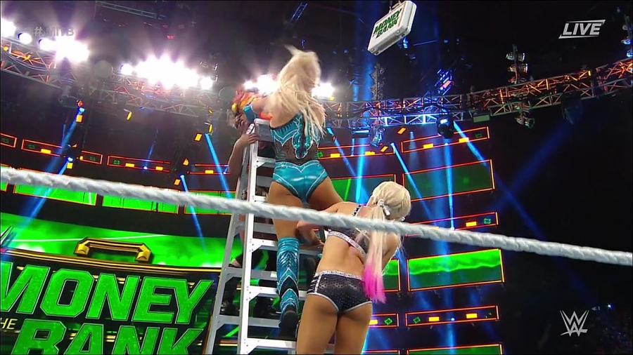 MITB2018_mp4_010697151.jpg