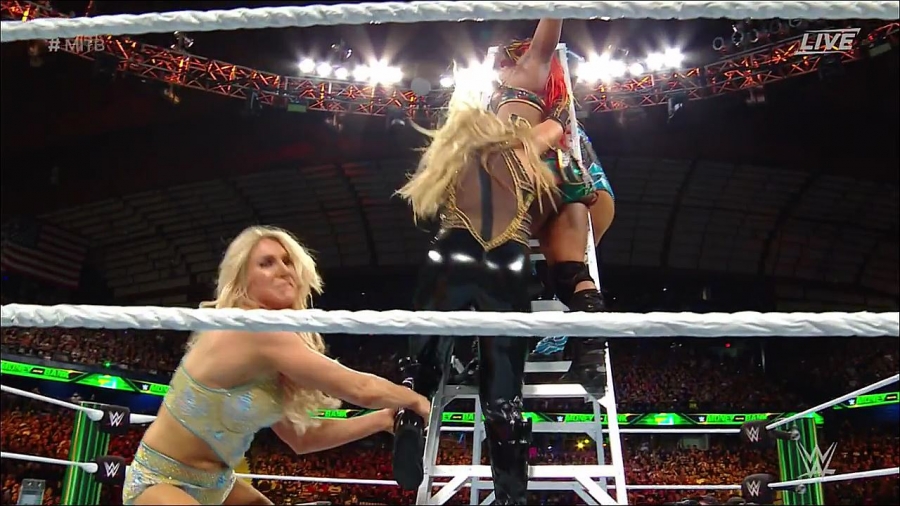 MITB2018_mp4_010706707.jpg