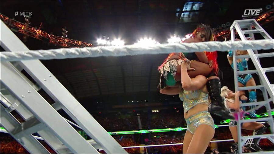 MITB2018_mp4_010737122.jpg