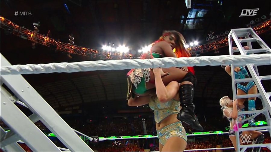 MITB2018_mp4_010737695.jpg