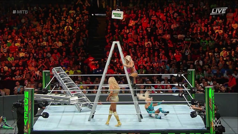 MITB2018_mp4_010752488.jpg