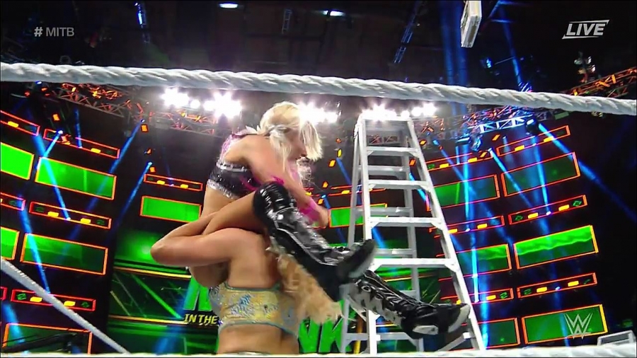 MITB2018_mp4_010762461.jpg