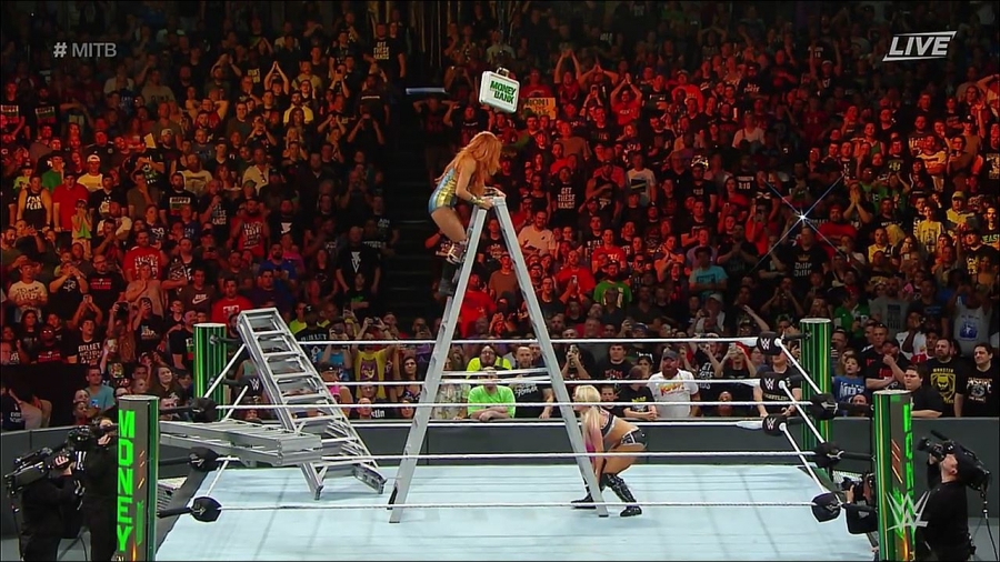 MITB2018_mp4_011027151.jpg