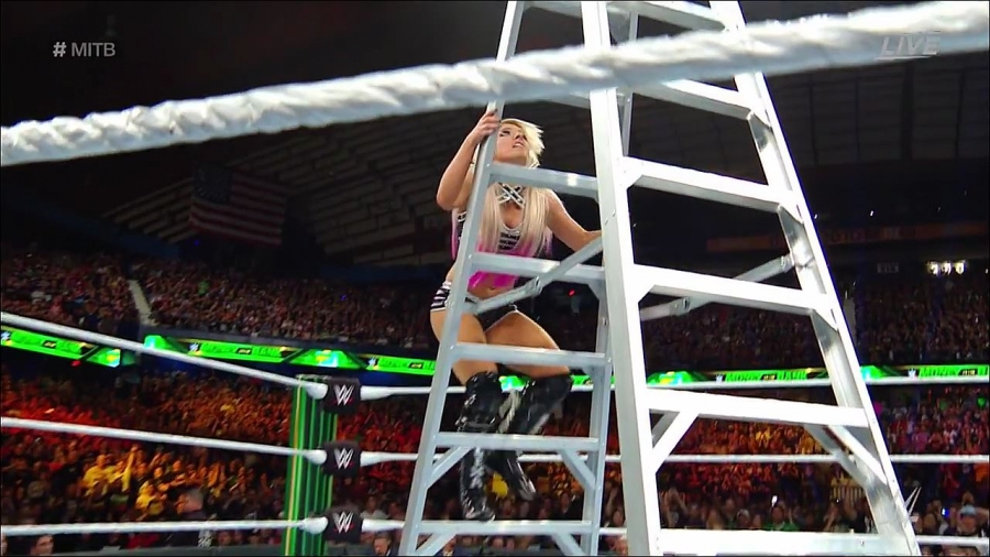 MITB2018_mp4_011034323.jpg