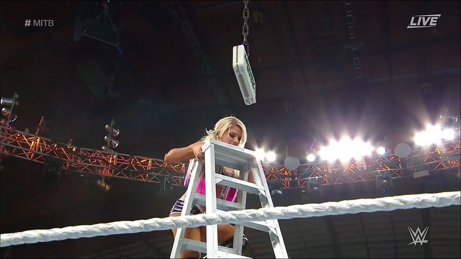 MITB2018_mp4_011037818.jpg