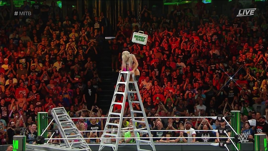 MITB2018_mp4_011040944.jpg